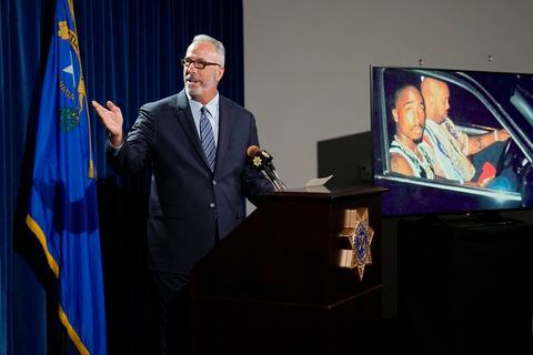 Uno de los últimos testigos vivos del asesinato de Tupac Shakur ocurrido en 1996 fue acusado de homicidio el 29 de septiembre de 2023.