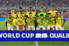 ASUNCION, PARAGUAY - NOVEMBER 21: Players of Colombia pose for a photo before a FIFA World Cup 2026 Qualifier match between Paraguay and Colombia at Estadio Defensores del Chaco on November 21, 2023 in Asuncion, Paraguay. (Photo by Christian Alvarenga/Getty Images)