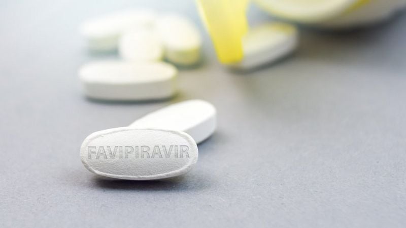 Uno de los mecanismos de acción del faviparivir es la mutagénesis letal. El fármaco engaña al virus para que produzca errores.