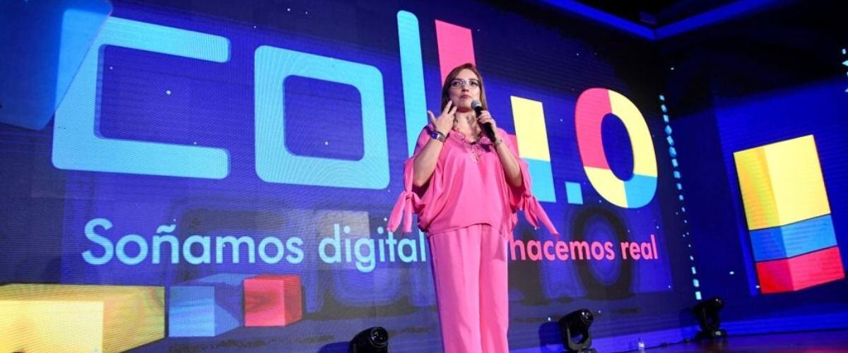 La ministra TIC, Carmen Ligia Valderrama Rojas, al instalar la cuarta edición regional de Colombia 4.0 que se realiza en Bucaramanga.
