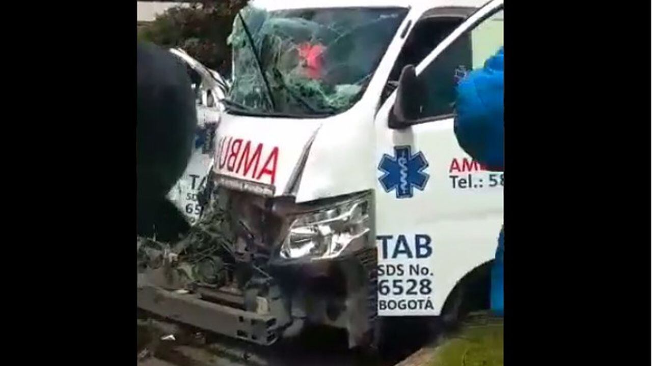 Accidente de ambulancia y TransMilenio