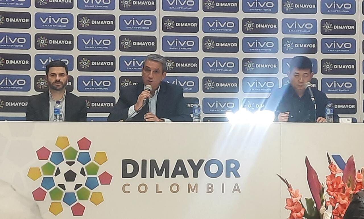Dimayor presenta una nueva alianza con Vivo, marca que patrocinará los torneos masculinos y femeninos de Colombia.