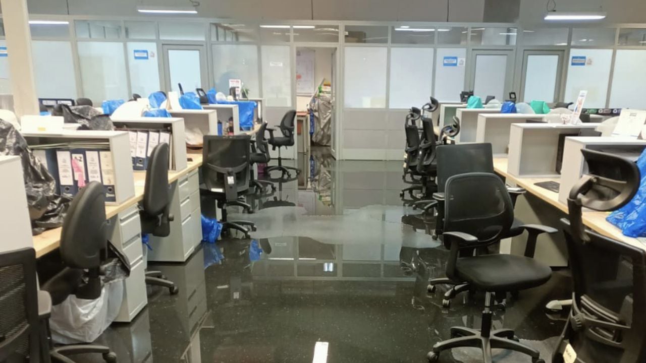 Personería de Medellín nuevamente inundada. El Ministerio Público pide una nueva sede.