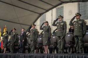Posesión del Comandante General de la Policía de Bogotá , Carlos Fernando Triana
Claudia López