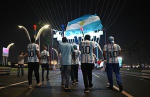 Hinchas argentinos en Qatar.