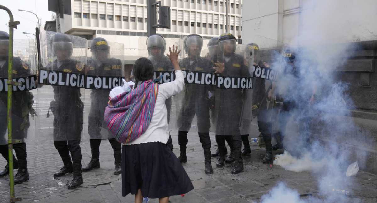 Este jueves se realiza en la capital de Perú una nueva jornada de protestas que ha obligado al despliegue de 11.800 uniformados para el control de las manifestaciones.