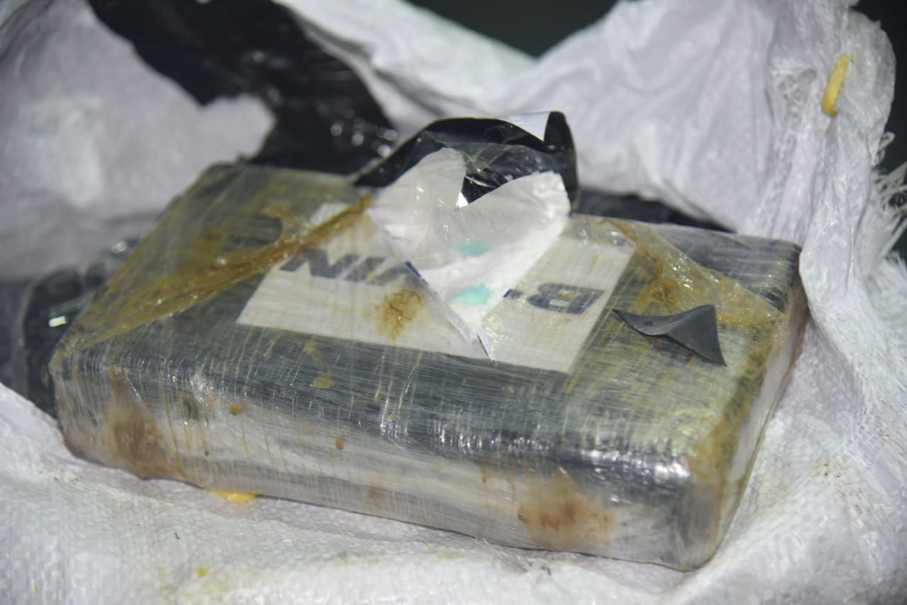 Los 40 bultos de clorhidrato de cocaína fueron incautados a 60 millas náuticas al noreste de Punta Gallinas, en La Guajira