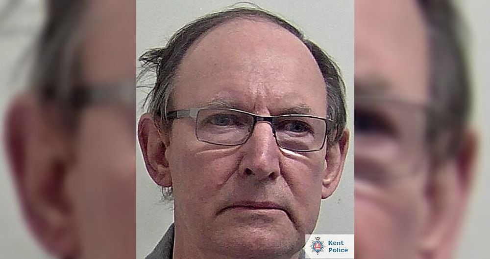 David Fuller, británico de 67 años de edad detenido