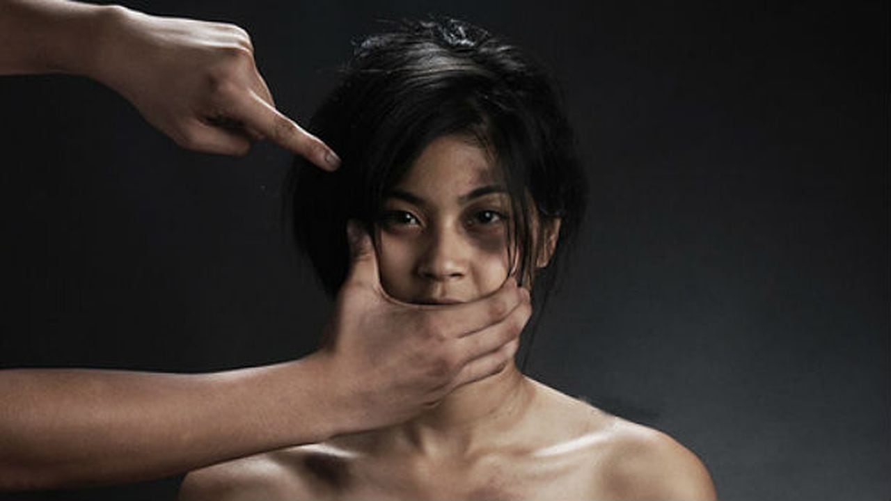 Нанесение насильственных действий. Домашнее насилие над женщинами. Женщины домашнее насилие.