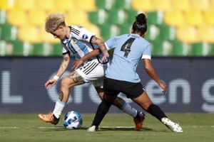 La albiceleste goleó a Uruguay en el estadio Cetenario de Armenia