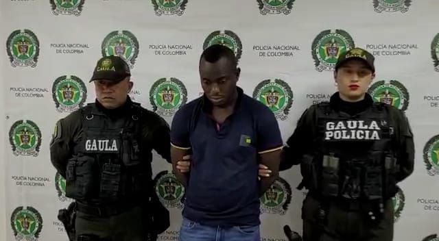 Alias el loco, dicen las autoridades es uno de los más despiadados delincuentes de Chocó y fue capturado.