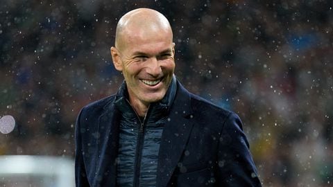 Zinedine Zidane podría llegar a dirigir a la Premier League.