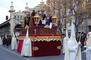Celebración de Semana Santa en Aragón, España.