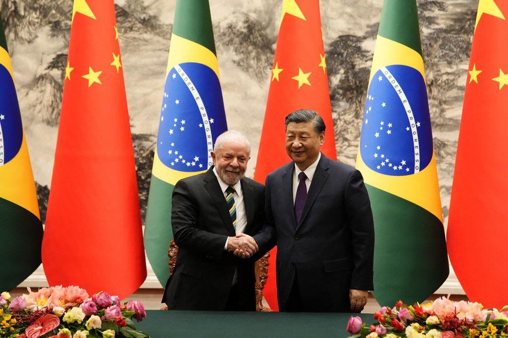 El presidente de China, Xi Jinping, y el presidente de Brasil, Luiz Inacio Lula da Silva.