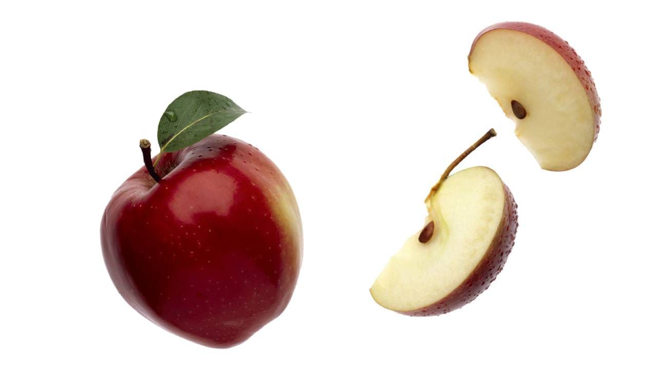 Expertos indican que la manzana tiene compuestos vegetales como la quercetina, ácido clorogénico y ácido gálico, que puede ayudar a reducir el azúcar en la sangre. Foto: Getty images.