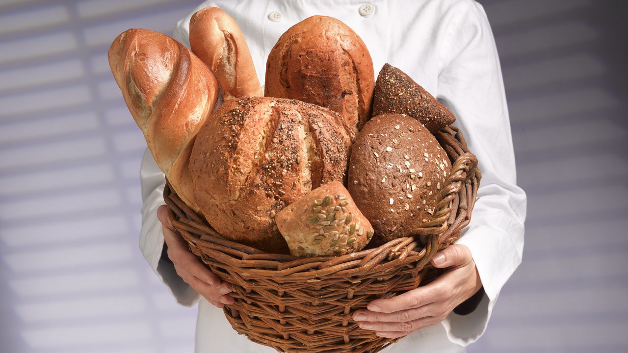 El consumo de pan aportan diferentes beneficios para la salud.