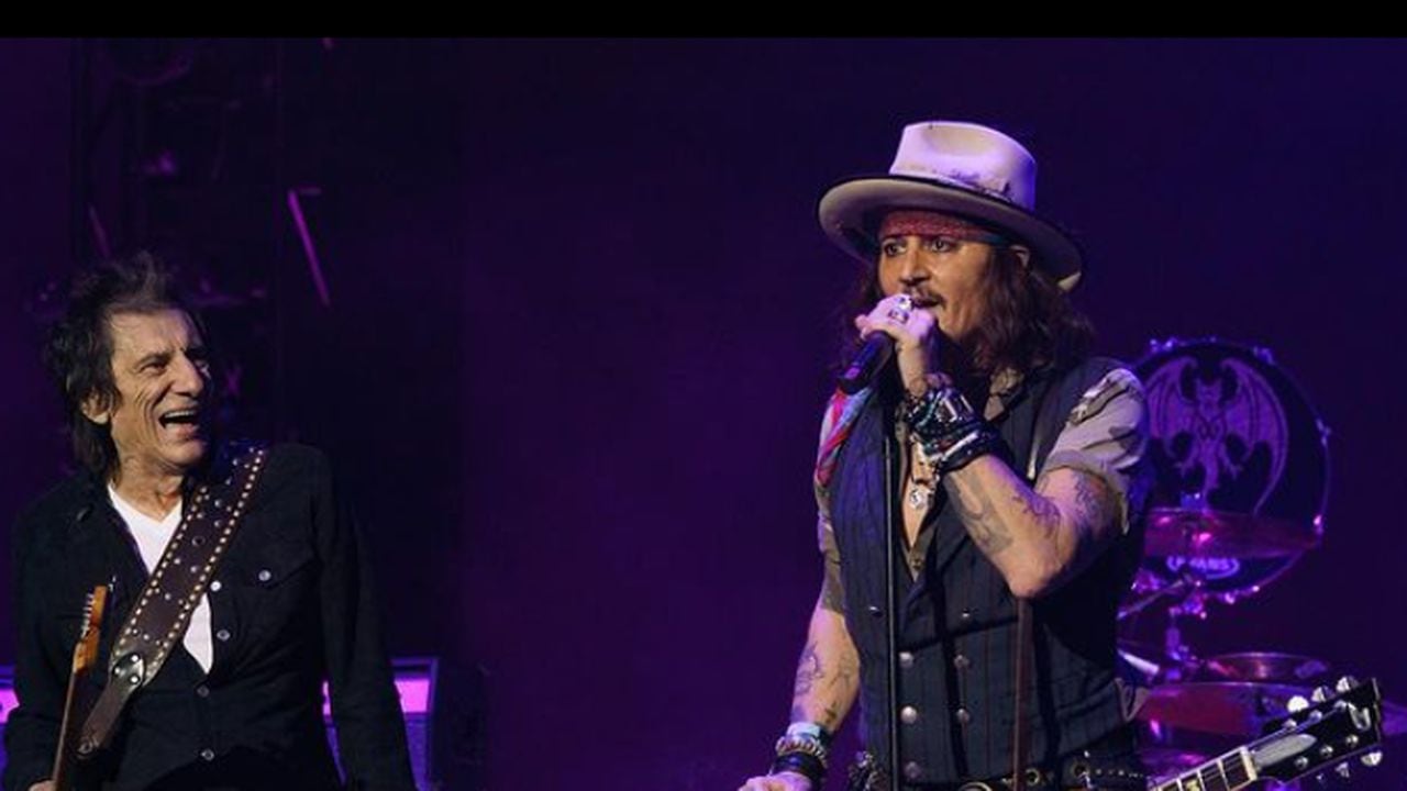 Johnny Depp en una presentación con la banda Hollywood Vampires.