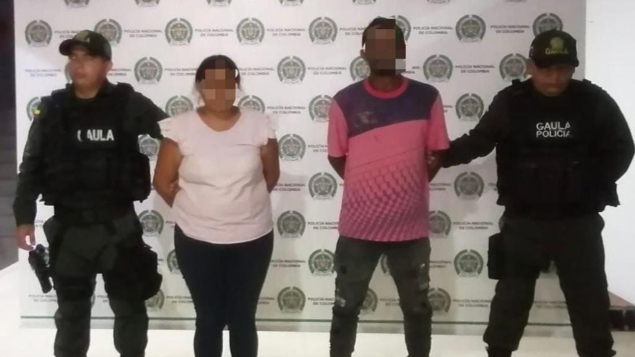 Pareja de presuntos extorsionistas fueron capturados cuando cobraban 50 mil pesos.