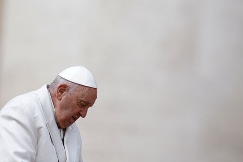Esta es una de las fotografías más recientes del Papa Francisco quien hoy se encuentra hospitalizado para exámenes médicos