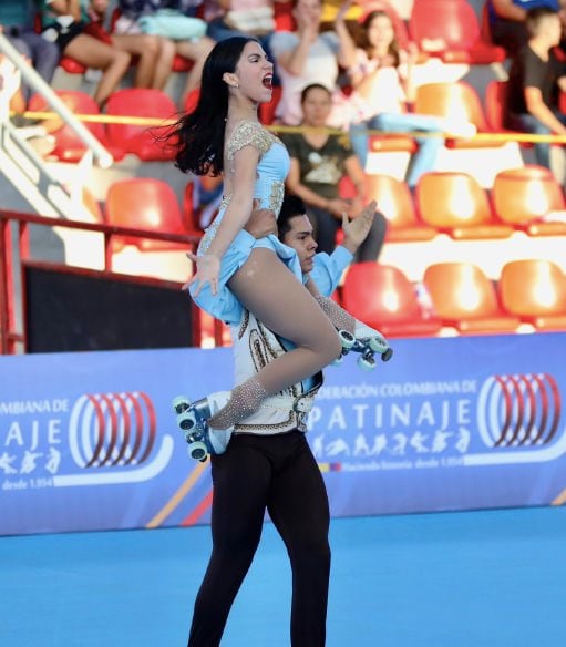 María Muñoz y Jeshua Folleco, oro en el Mundial de patinaje artístico.