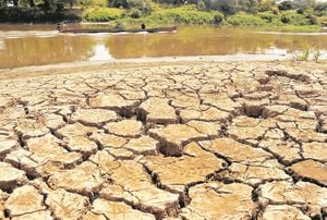 Durante el pasado Fenómeno de El Niño, que tuvo lugar entre 2015 y 2016, se disminuyó el caudal de los principales ríos del departamento.  Los embalses se redujeron a menos del 50 % de su capacidad.