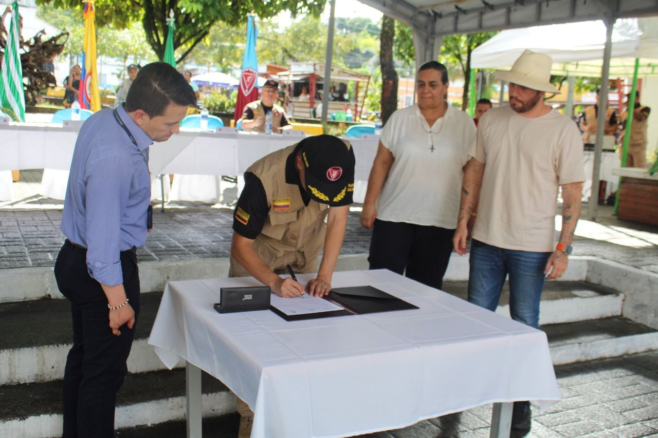 Ejército Nacional entrega un municipio más libre de sospecha de minas antipersonal