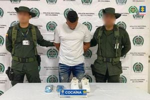 Un juez envió a la cárcel el hombre que pretendía llevar cocaína de Colombia a Holanda en unos “narco zapatos y narco faja”