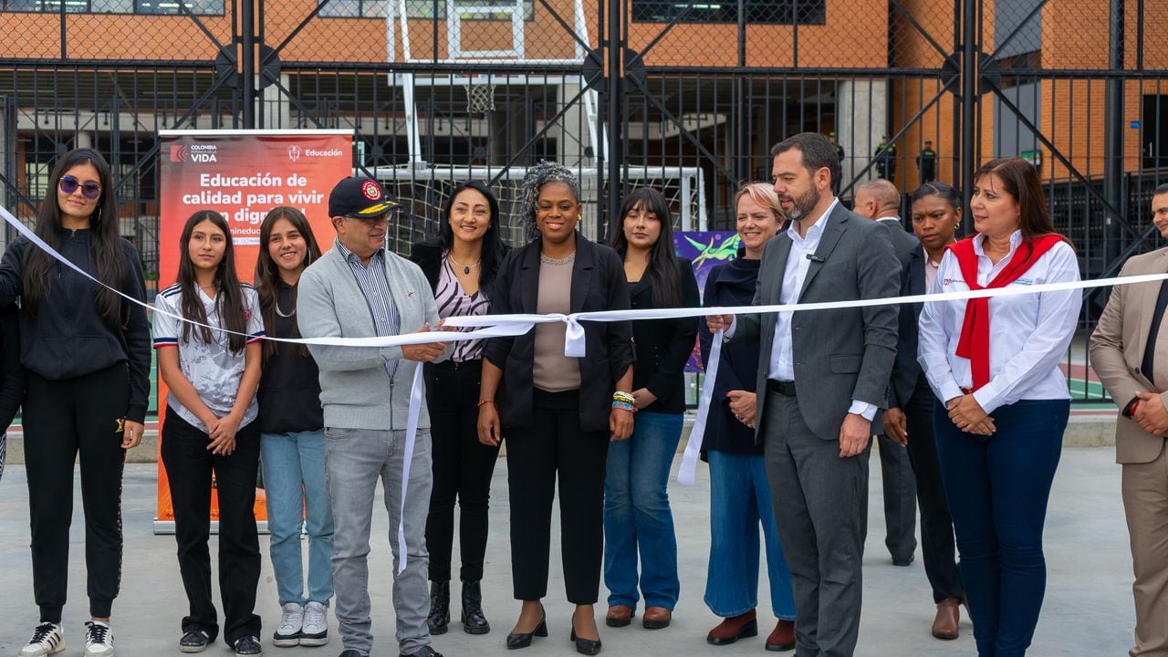 El presidente Gustavo Petro inauguró el colegio Agudelo Restrepo en Ciudad Bolívar, al sur de Bogotá
