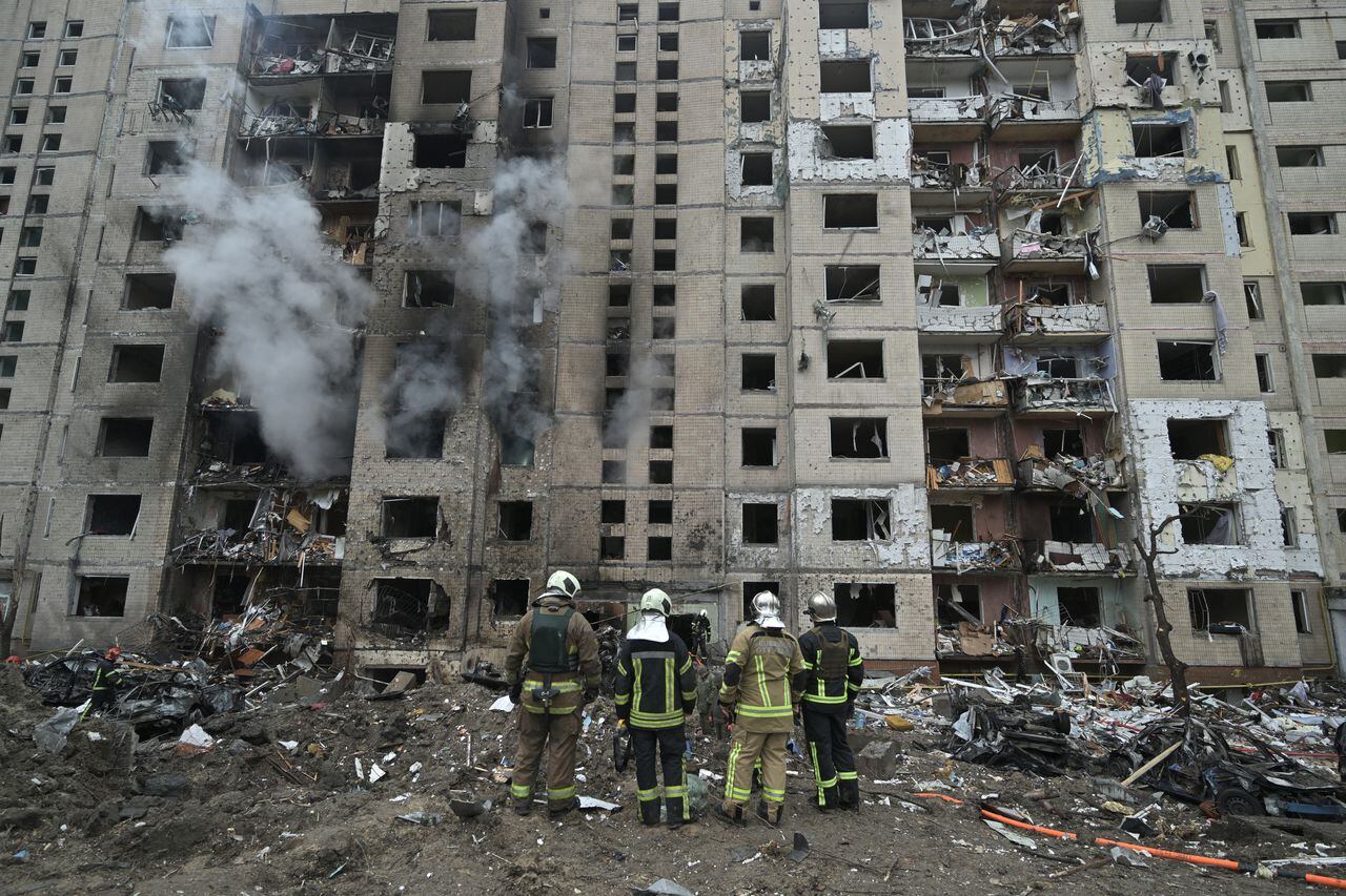 Ataques rusos a Kiev derrumbaron cientos de edificios