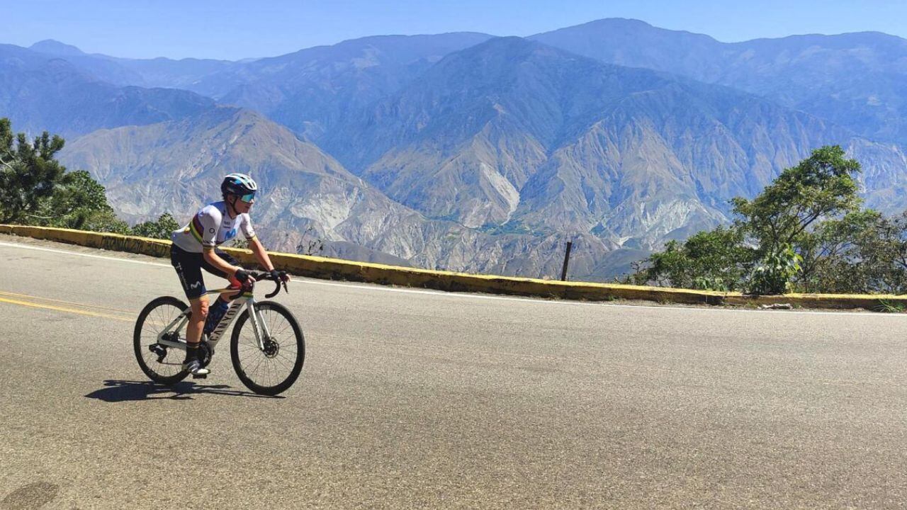 Van Vleuten viajó el lunes a España después de un largo campamento de entrenamiento en las montañas colombianas