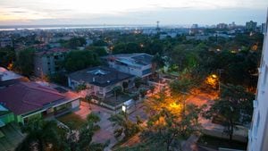 Adicionalmente a la siembra, el plan de arborización de Barranquilla contempla el permanente mantenimiento de parques, zonas verdes y  espacios públicos.