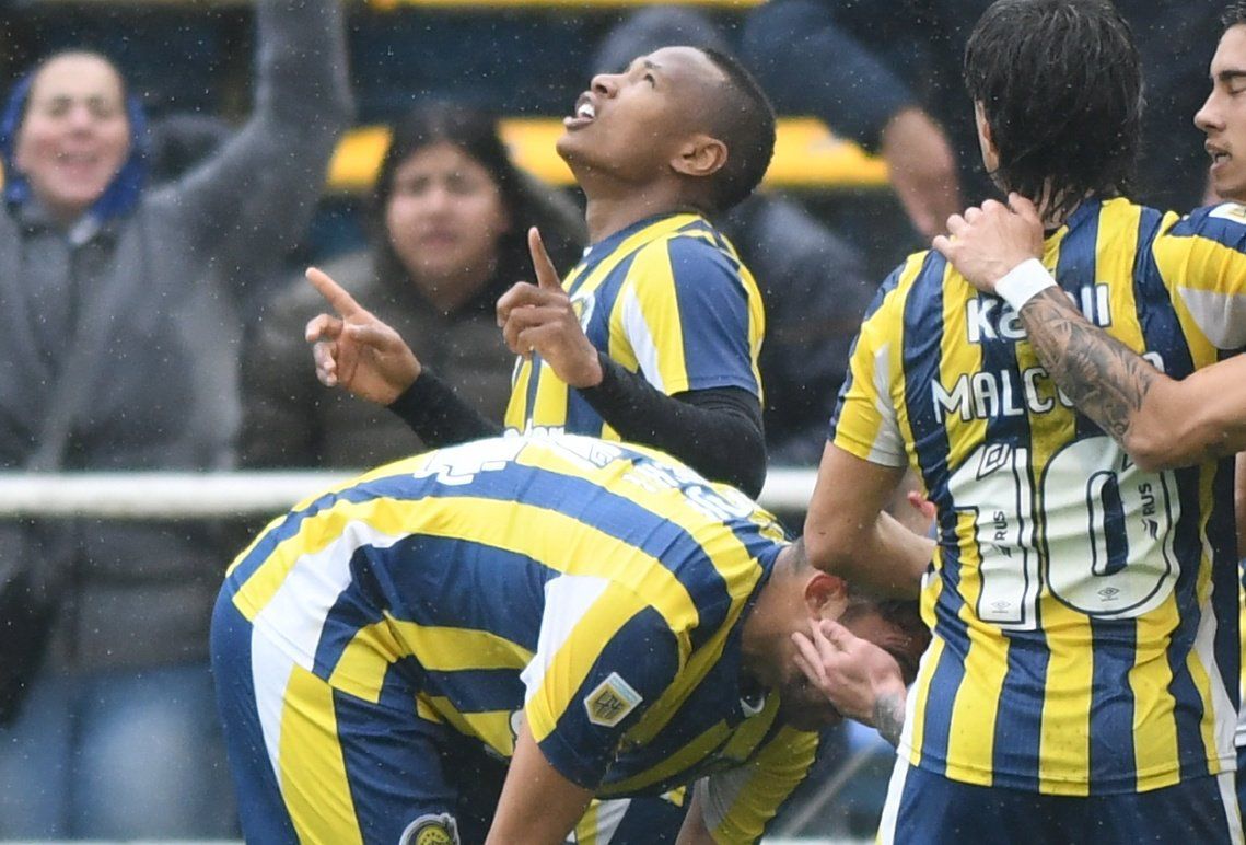 El joven marcó otro gol con Rosario Central