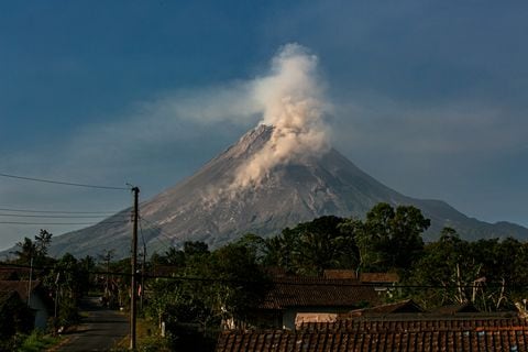 El volcán Merapi en Indonesia es uno de los más activos.