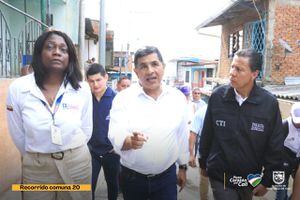 Alcalde de Cali, Jorge Iván Ospina, en el lugar de la masacre en Siloé, comuna 20.