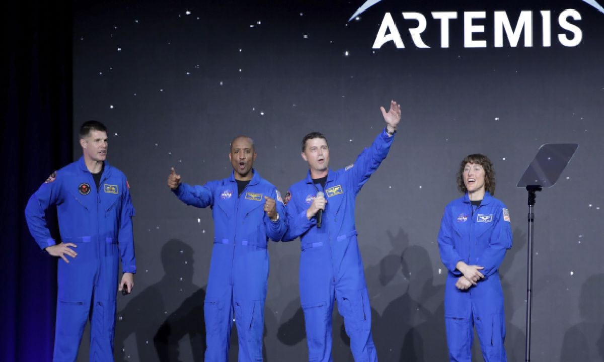 Astronautas que formarán parte de la misión Artemis para 2024