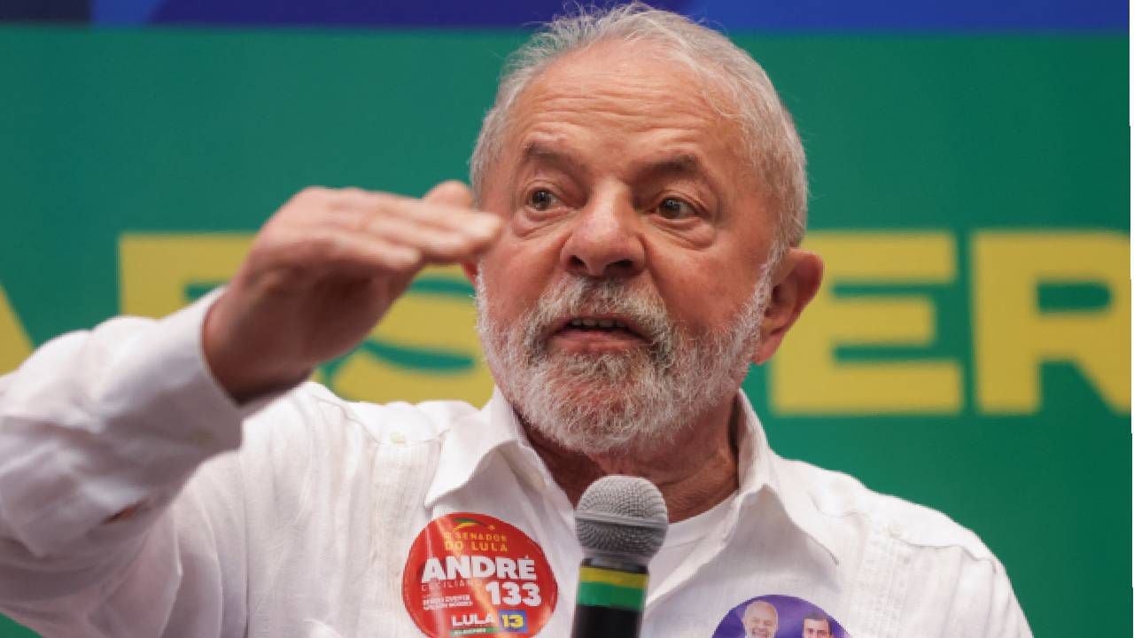 El expresidente de Brasil y actual candidato presidencial Luiz Inácio Lula da Silva se reúne con los candidatos a las elecciones generales. -Foto: Reuters. / Autor: Pilar Olivares.