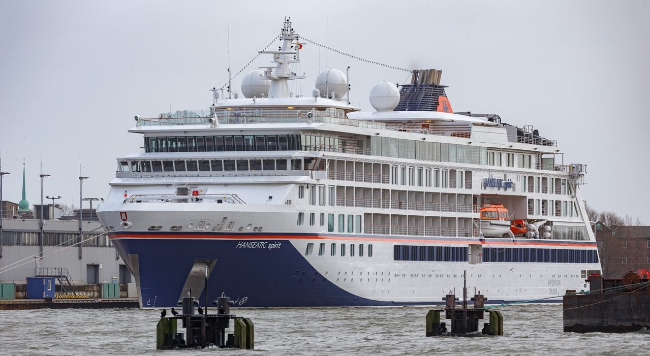 Después de cuatro años, el crucero Hanseatic Spirit de Ámsterdam, arribó nuevamente al puerto fluvial de Leticia en abril de 2023.