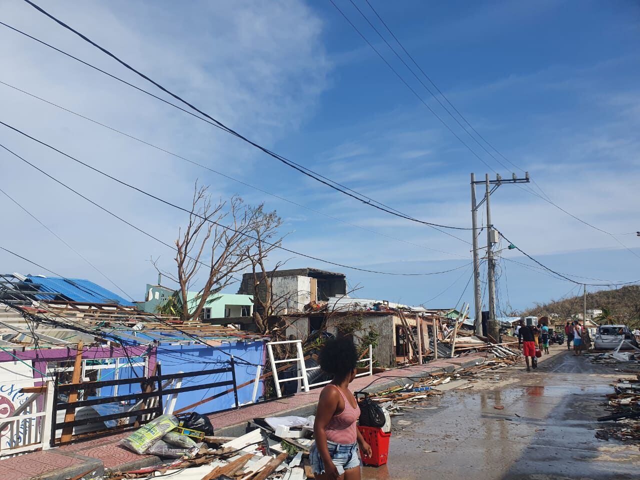 Residentes de Providencia quedaron sin techo y con graves afectaciones tras el paso del huracán Iota.
