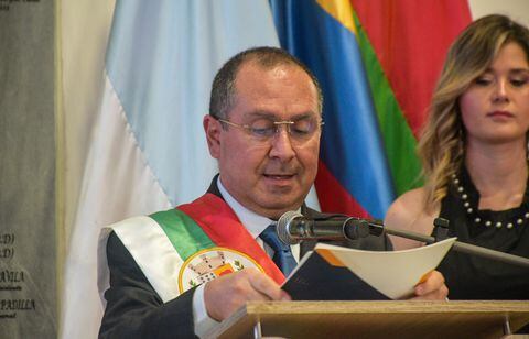 Gustavo Vélez se posesionó como alcalde de Tuluá.