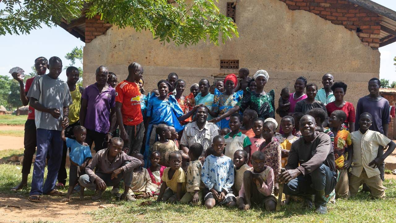 En su familia, el ugandés tiene más de 500 nietos.
