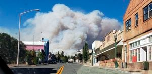 Las llamas progresan "a un ritmo peligroso", indicaron los bomberos del condado local de Siskiyou.