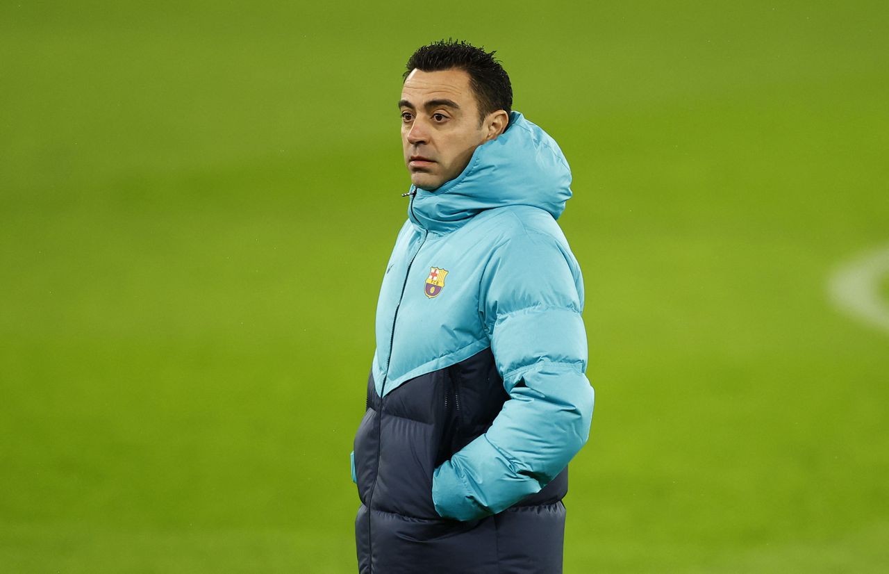 Soccer Football - Europa League - FC Barcelona Training - Old Trafford, Manchester, Britain - February 22, 2023  FC Barcelona coach Xavi during training Action Images via Reuters/Andrew Boyers